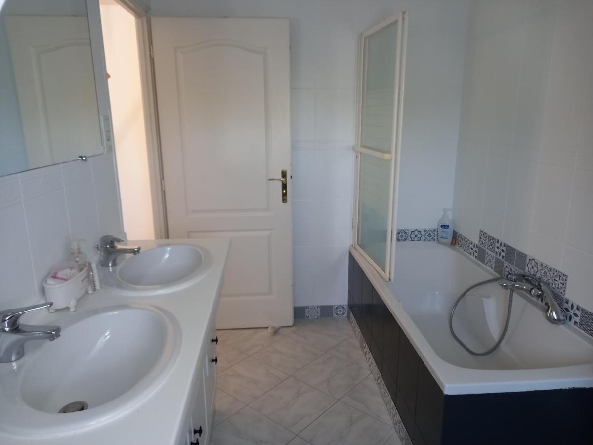 Ty Soaz Apartment Theix Екстериор снимка
